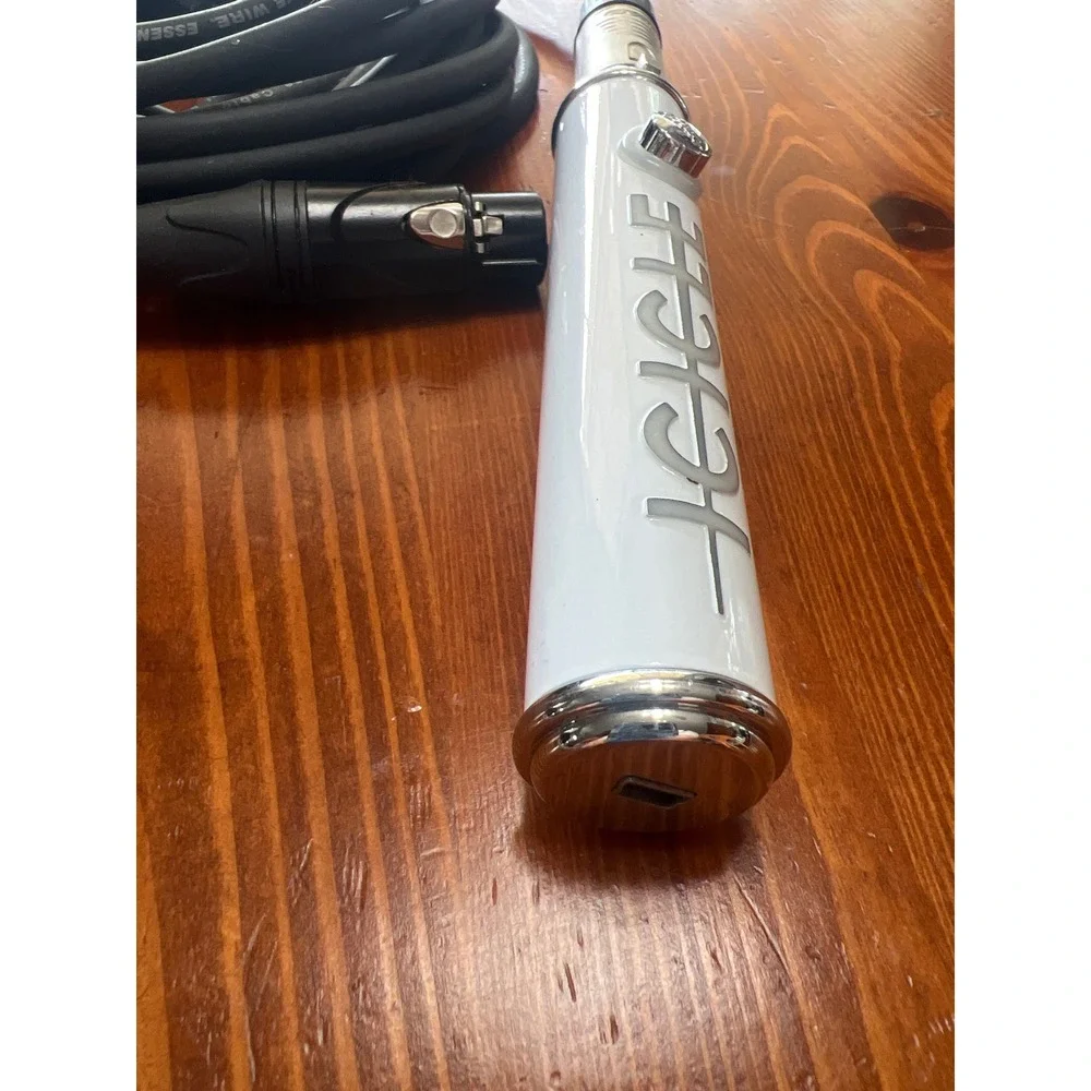 Blue Microphones‎ Icicle XLR to USB Mic Preamp Interface White 25ft XLR Cable